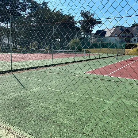 Maison Charmilles Et Tennis *